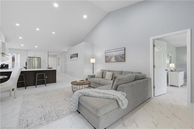 3605 Corinthian WAY, Naples, FL 34105