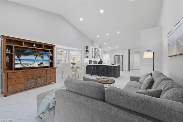 3605 Corinthian WAY, Naples, FL 34105