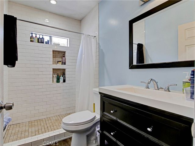 5420 Manhattan Place, Los Angeles, CA 90062
