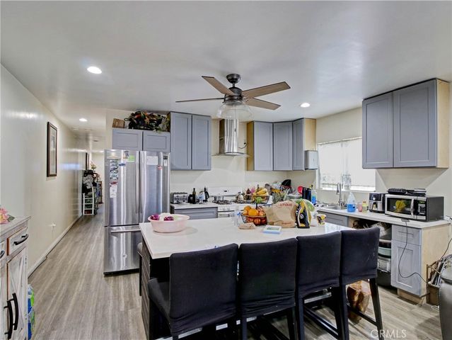 5420 Manhattan Place, Los Angeles, CA 90062
