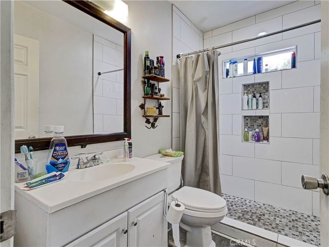 5420 Manhattan Place, Los Angeles, CA 90062
