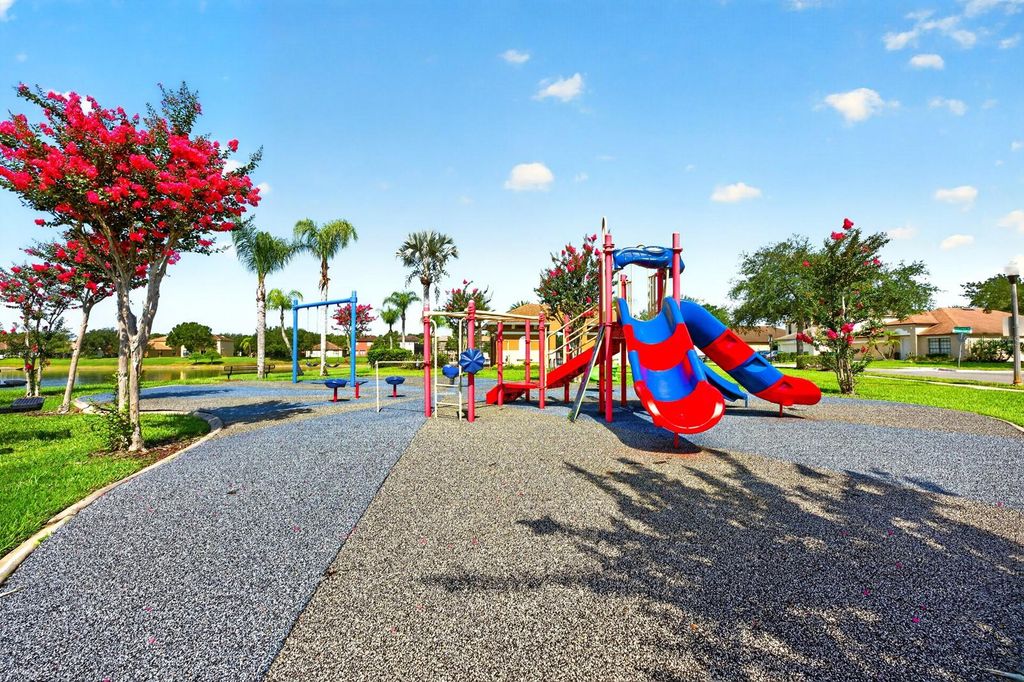 Image 36 of property listing at 9169 VENEZIA PLANTATION DRIVE, Orlando, FL 32829