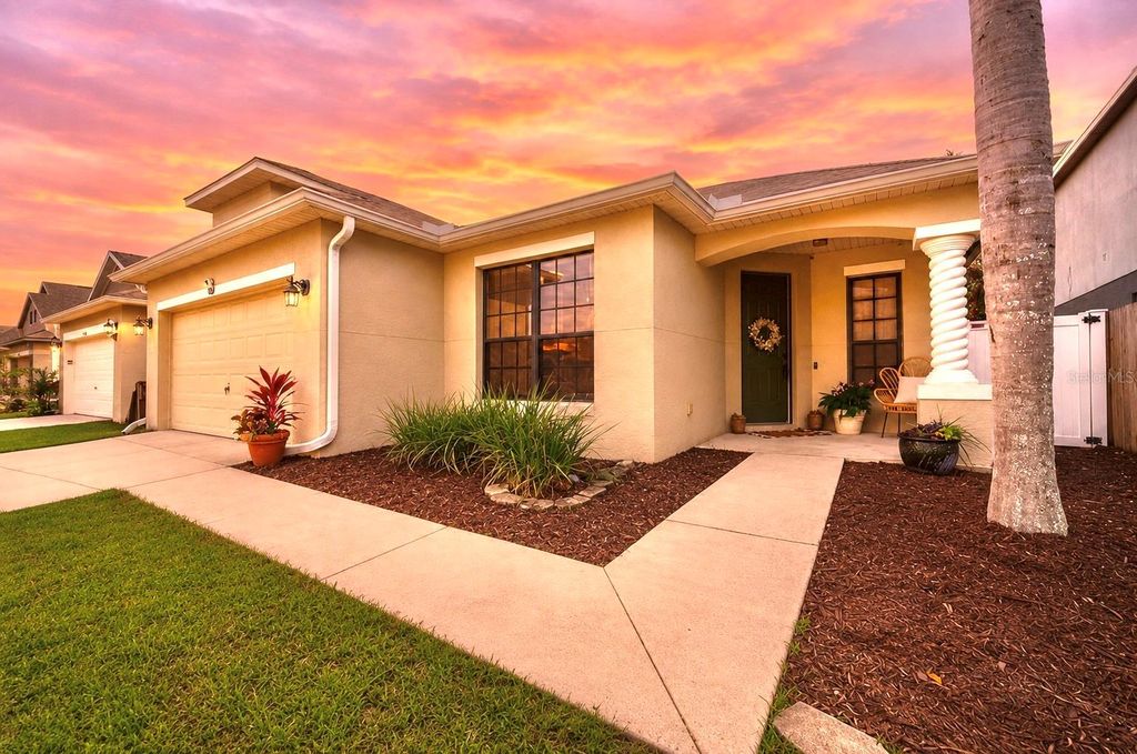 Image 44 of property listing at 9169 VENEZIA PLANTATION DRIVE, Orlando, FL 32829