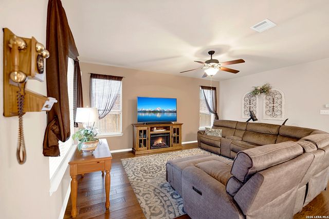 108 BLUE SAGE LN, Cibolo, TX 78108