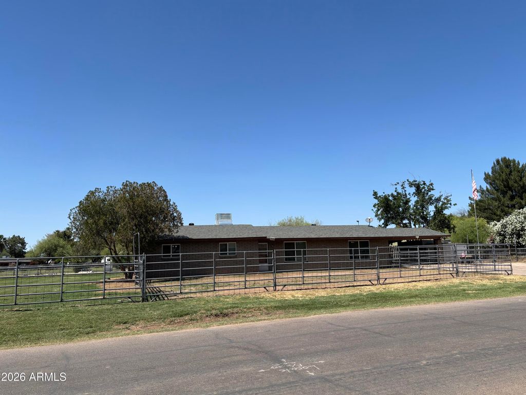 Image 1 of property listing at 6508 W FREMONT Road, Laveen, AZ 85339