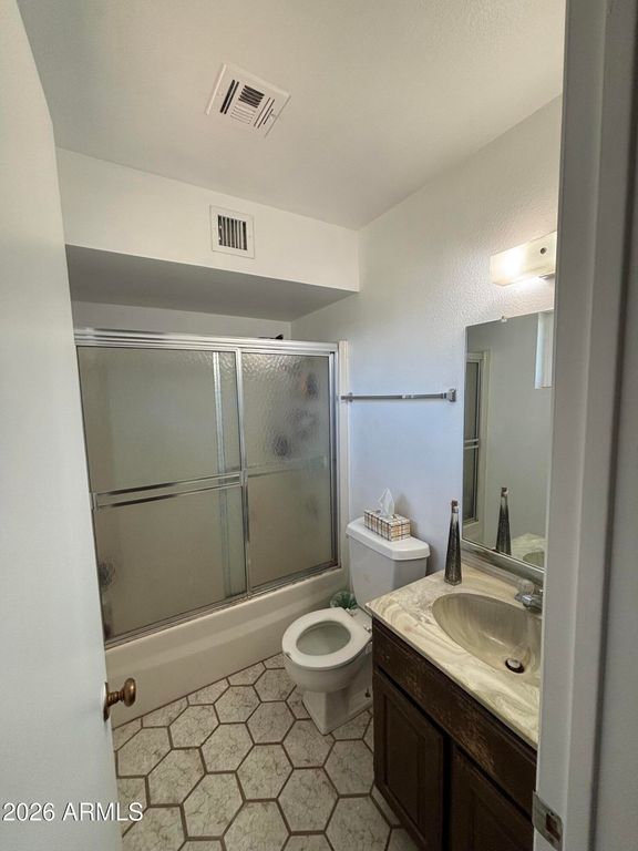 Image 12 of property listing at 6508 W FREMONT Road, Laveen, AZ 85339