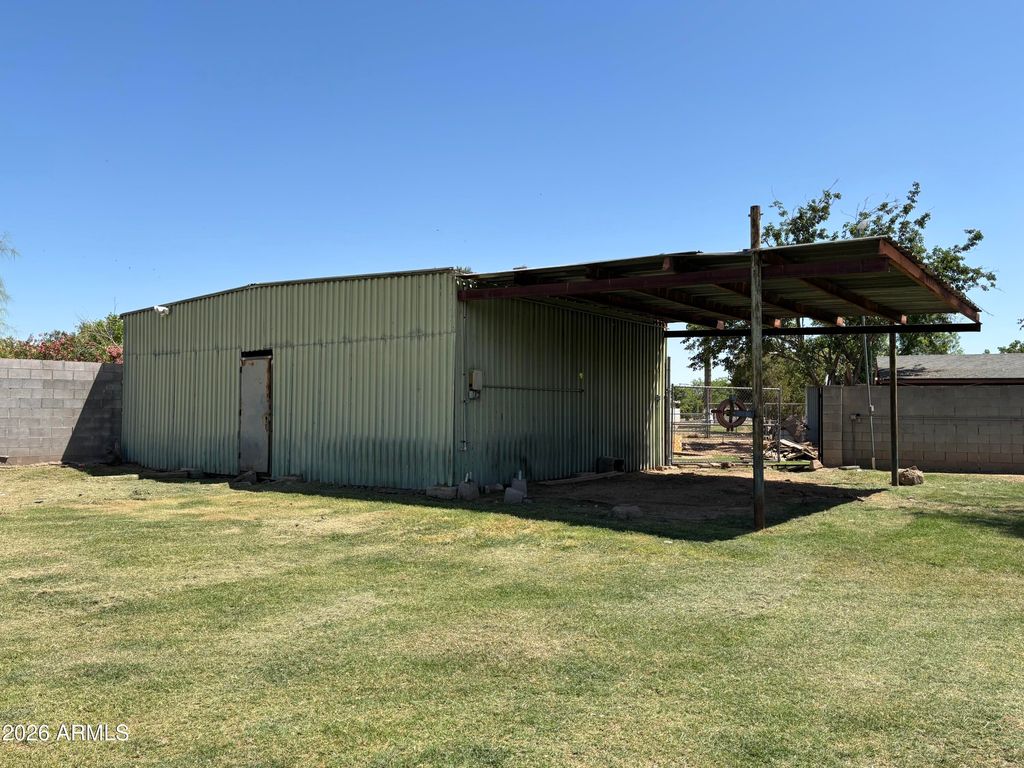 Image 24 of property listing at 6508 W FREMONT Road, Laveen, AZ 85339