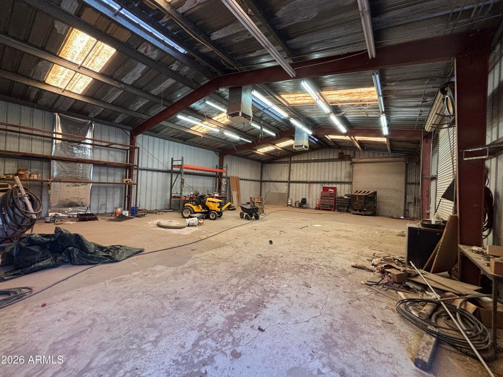 Image 25 of property listing at 6508 W FREMONT Road, Laveen, AZ 85339