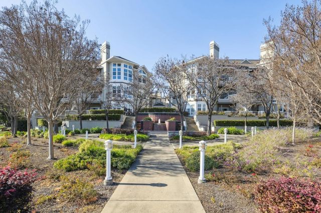 860 Meridian Bay Lane 243, Foster City, CA 94404