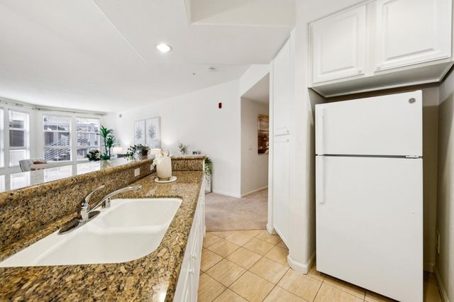 860 Meridian Bay Lane 243, Foster City, CA 94404