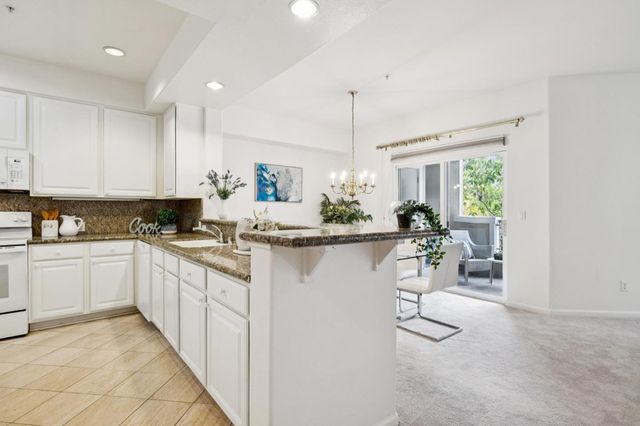 860 Meridian Bay Lane 243, Foster City, CA 94404