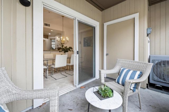 860 Meridian Bay Lane 243, Foster City, CA 94404