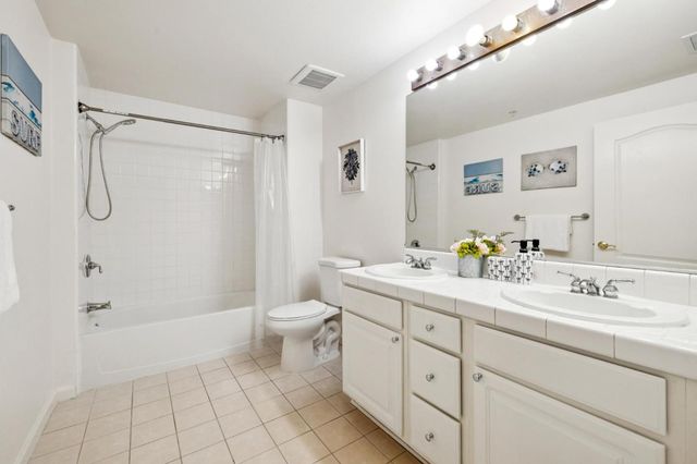 860 Meridian Bay Lane 243, Foster City, CA 94404