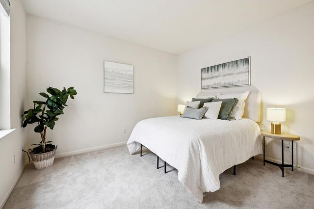 860 Meridian Bay Lane 243, Foster City, CA 94404