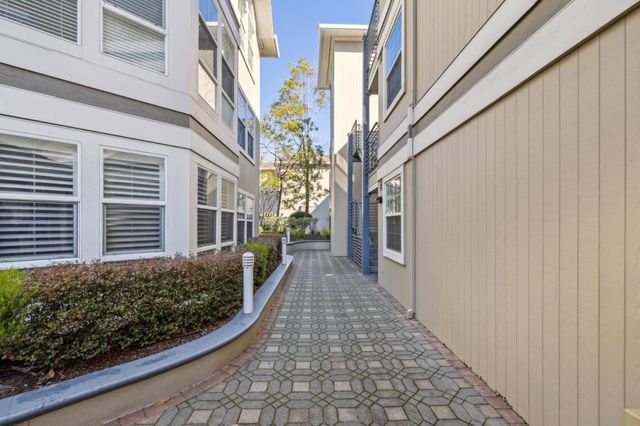 860 Meridian Bay Lane 243, Foster City, CA 94404