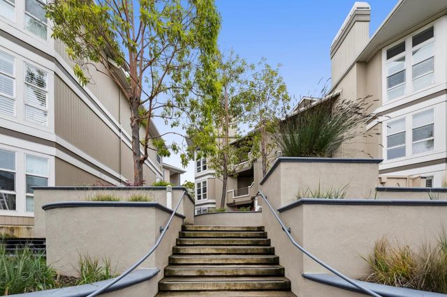 860 Meridian Bay Lane 243, Foster City, CA 94404