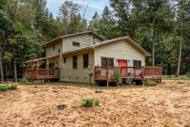 850 Minx Ct, Laytonville, CA 95454
