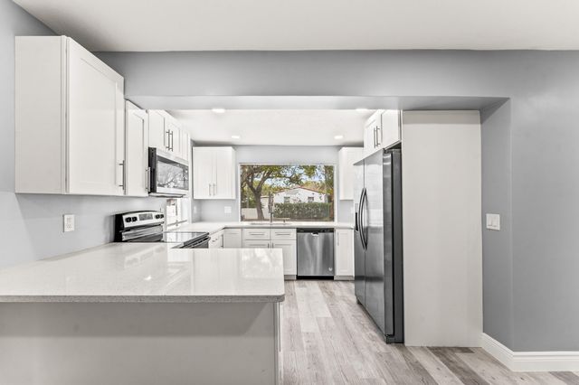 906 S 26th Avenue, Hollywood, FL 33020