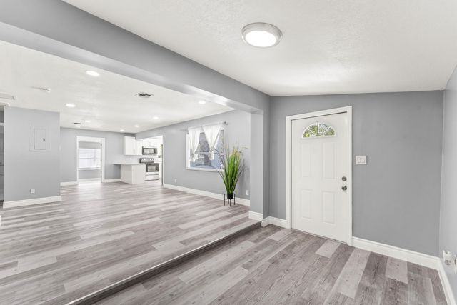 906 S 26th Avenue, Hollywood, FL 33020