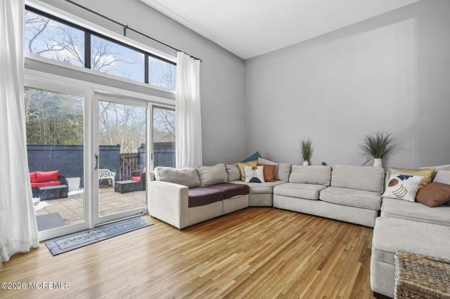 424 Tall Oak Lane, Hillsborough, NJ 08844