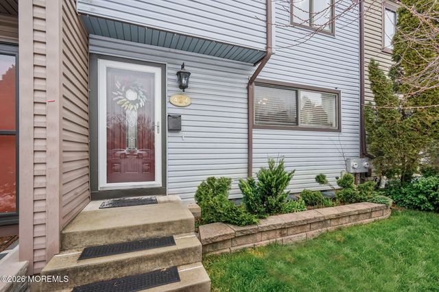 424 Tall Oak Lane, Hillsborough, NJ 08844
