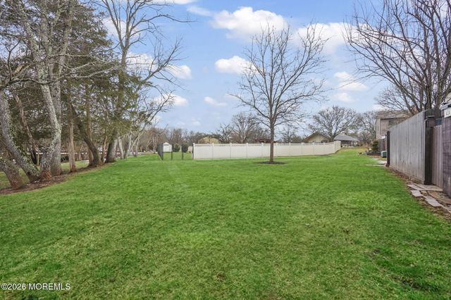 424 Tall Oak Lane, Hillsborough, NJ 08844