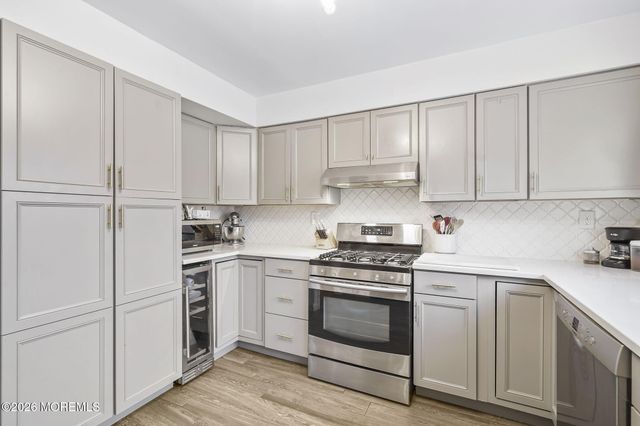 424 Tall Oak Lane, Hillsborough, NJ 08844