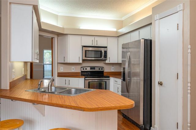 8526 CHERRY HILL DRIVE, Lakeland, FL 33810