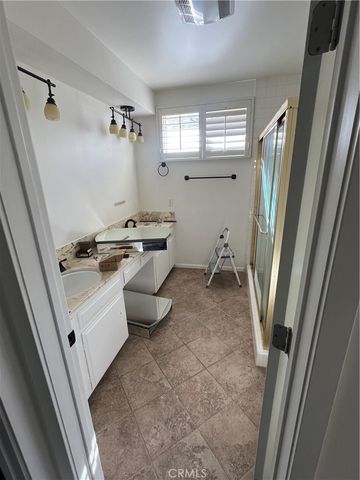 8835 Haskell, North Hills, CA 91343