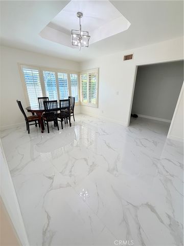 8835 Haskell, North Hills, CA 91343