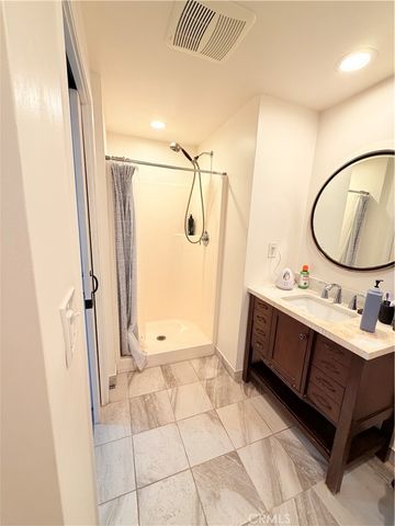 8835 Haskell, North Hills, CA 91343