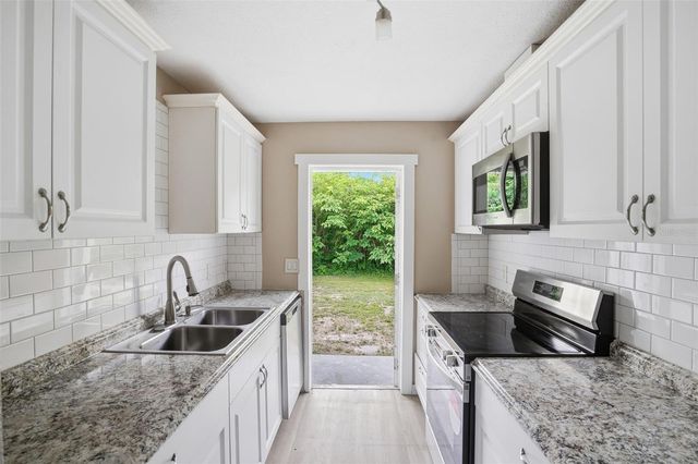 1514 CREST AVENUE, Leesburg, FL 34748