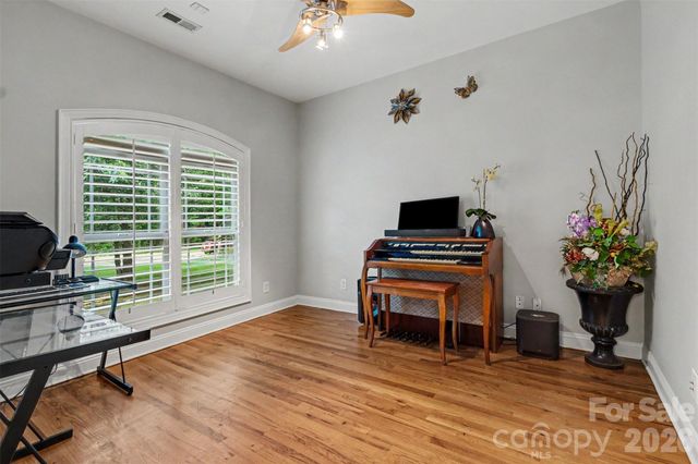 3801 Hayden Drive, Charlotte, NC 28269