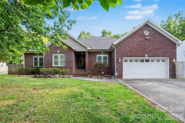 3801 Hayden Drive, Charlotte, NC 28269