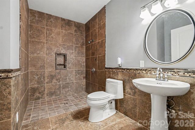 3801 Hayden Drive, Charlotte, NC 28269