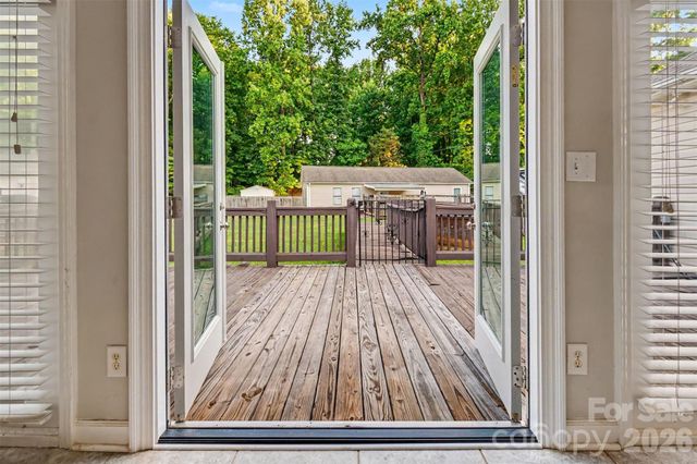 3801 Hayden Drive, Charlotte, NC 28269