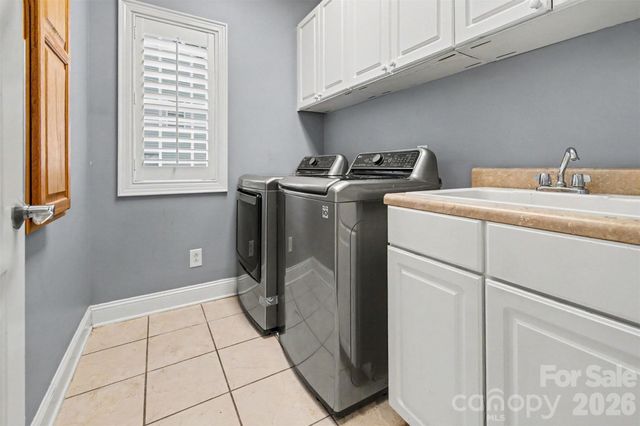 3801 Hayden Drive, Charlotte, NC 28269
