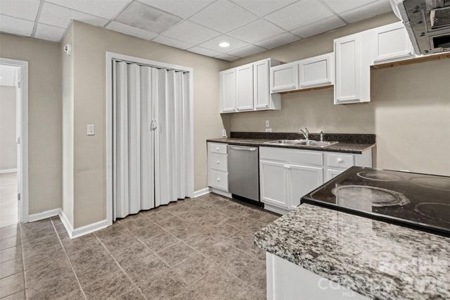 3801 Hayden Drive, Charlotte, NC 28269