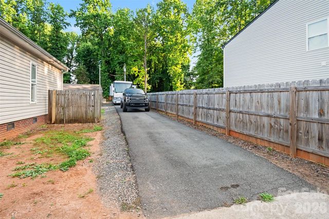 3801 Hayden Drive, Charlotte, NC 28269