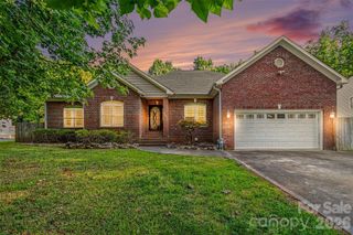 3801 Hayden Drive, Charlotte, NC 28269