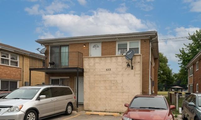 533 Green Oaks Court 4, Addison, IL 60101