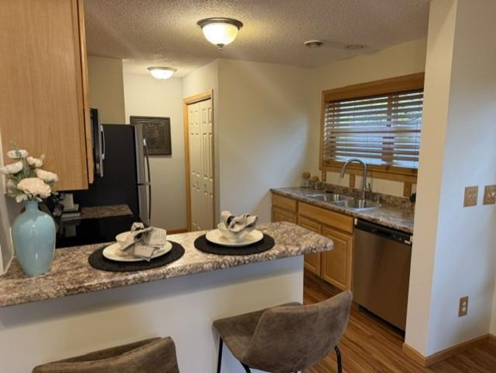 2814 Faulkner Drive, Chaska, MN 55318 — photo 3