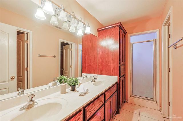 713 W 24th Place, Mission, TX 78574