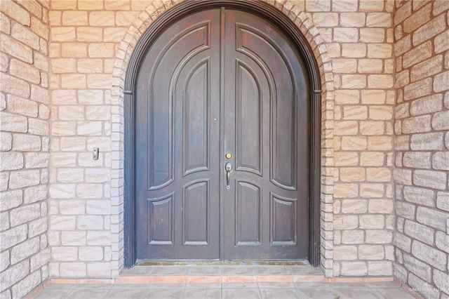 713 W 24th Place, Mission, TX 78574