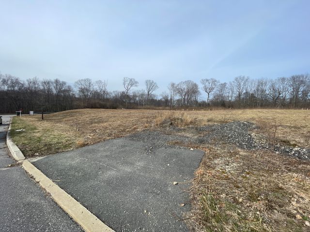 8 Harvest Road, Lisbon, CT 06351