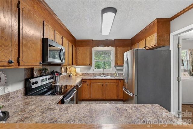 7142 Little Mountain Road, Sherrills Ford, NC 28673