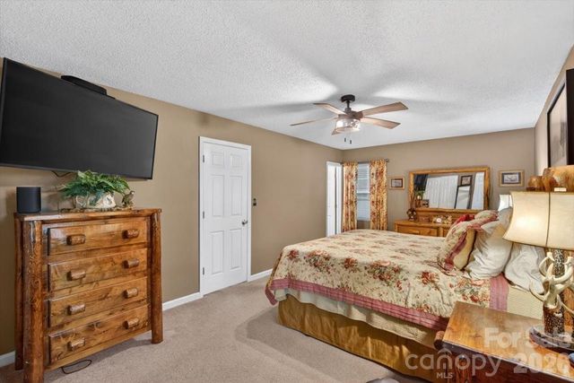 7142 Little Mountain Road, Sherrills Ford, NC 28673