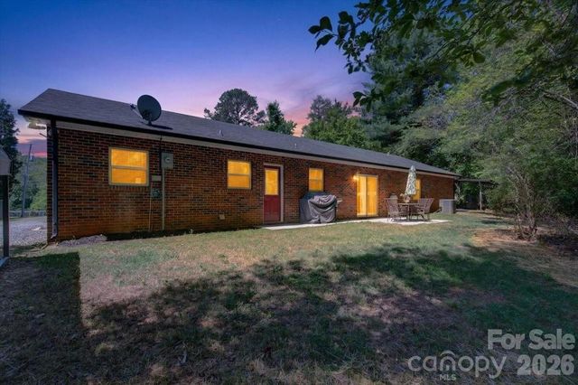 7142 Little Mountain Road, Sherrills Ford, NC 28673