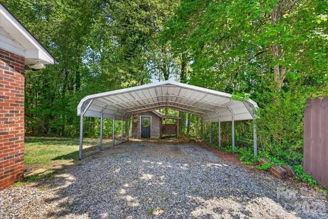 7142 Little Mountain Road, Sherrills Ford, NC 28673