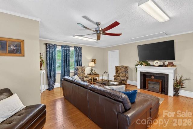 7142 Little Mountain Road, Sherrills Ford, NC 28673